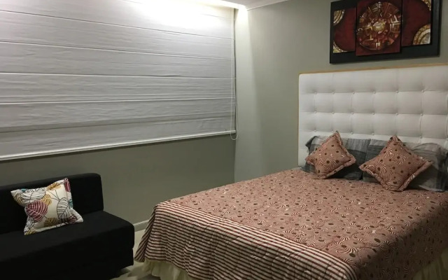 Luxury Suites Riverfront GYE