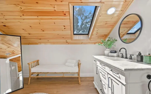 Waterfront Incredible Views Fire pit Renovated