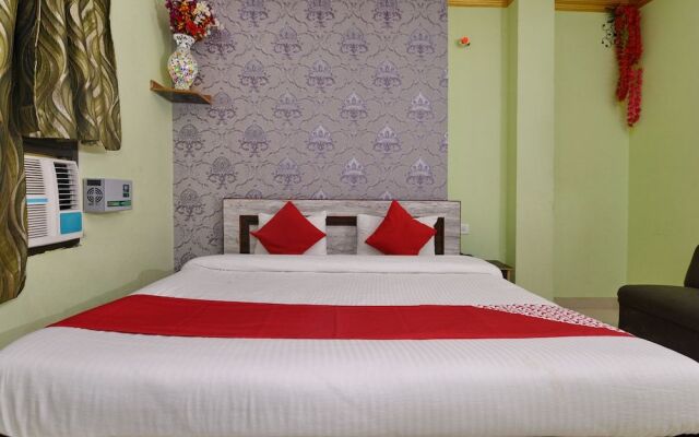 OYO 13588 Mahaveer International