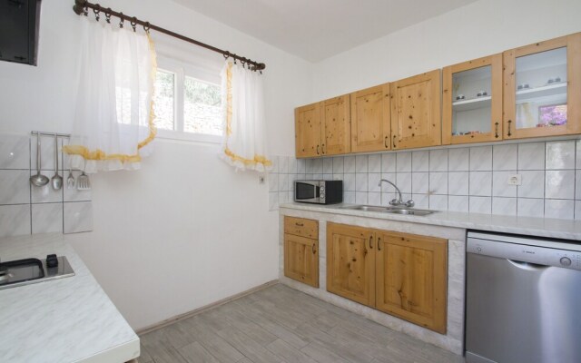 Seafront Apartment Dana