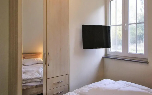 Holiday House Nightingale, Glowe