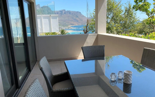 6 on Clifton - Spacious 2 bedroom apartment