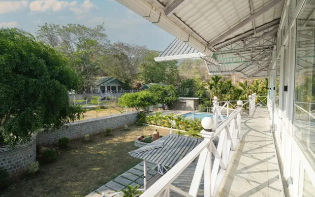 MGM Whispering Wind's Yelagiri
