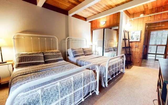 Tranquility at Villa De Los Pinos