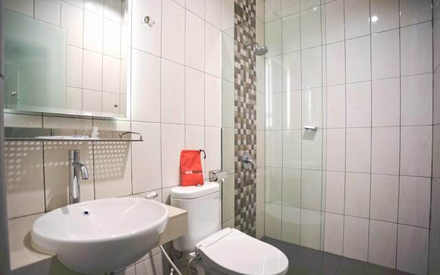 RedDoorz Premium near Kawasan Industri Cikarang
