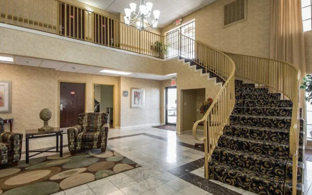 Comfort Suites East / I-44