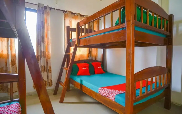 OYO 872 Villa Tomasa Beach Resort