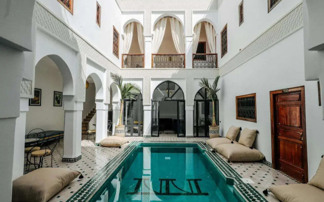 Riad NayaNour