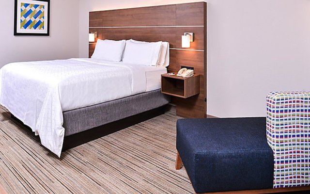 Holiday Inn Express Hotel & Suites Mount Pleasant, an IHG Hotel