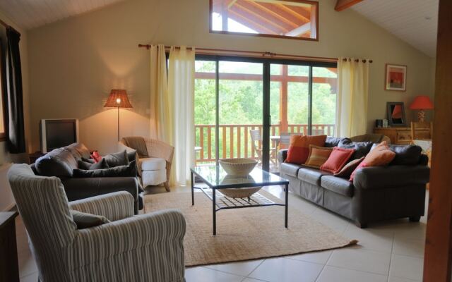 Secluded holiday home with dishwasher, close to Sarlat