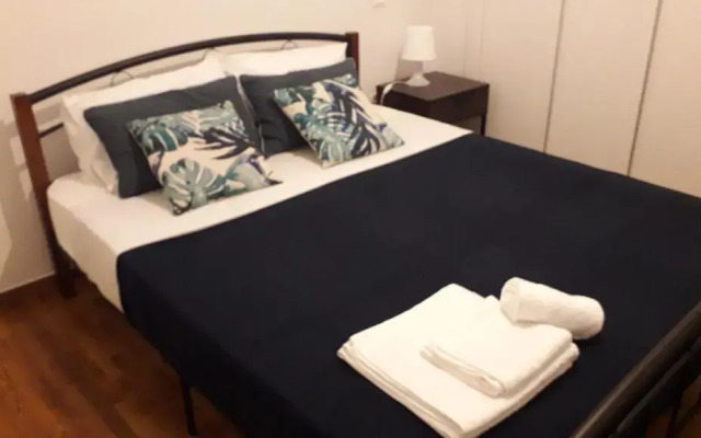 The Six Museums central Athens Stadium 4pers apart