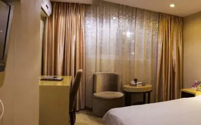 Longhu Business Hotel