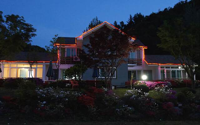 Yeongju Buseoksa Ganeun Gilae Pension