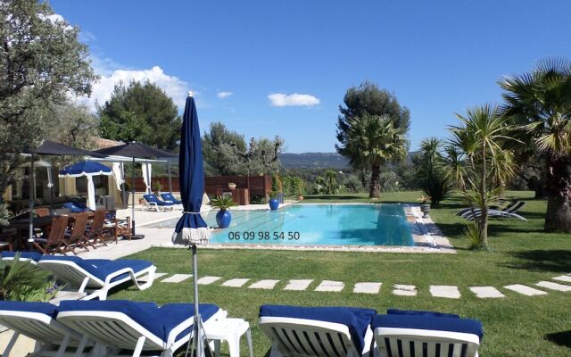 Villa avec piscine chauffée