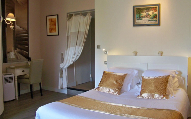 Logis Hotels Troglododo