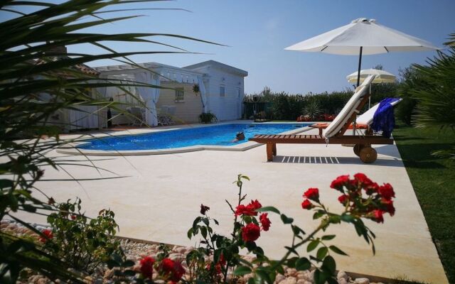 Villa Anamarija