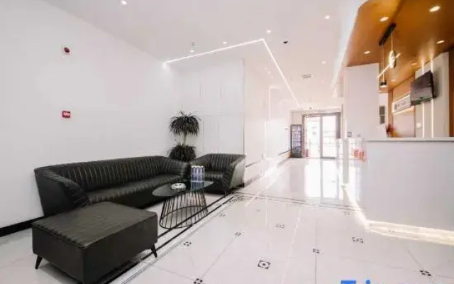 Rujia Huayi Select Hotel (Harbin Zhan Yida Si Yuan)