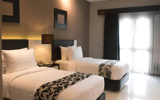 Luminor Hotel Jember by WH