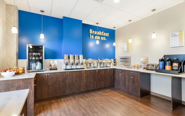 Days Inn by Wyndham Airdrie