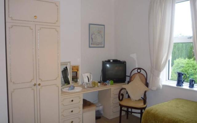 Vallum House Hotel