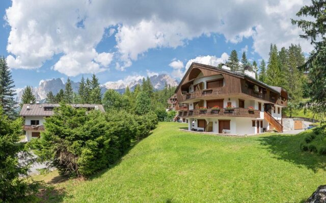 Cozy 3 Bedroom Flat in Cortina - With car Park