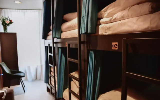 Durty Nelly's - Hostel