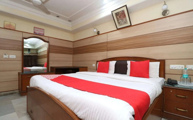 Collection O 3504 Vivek International Hotel