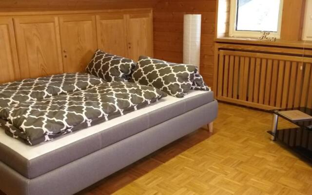 2-Zimmer DG-Apartment mit eigener Sauna