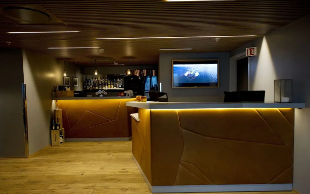 Svalbard Hotell - Polfareren