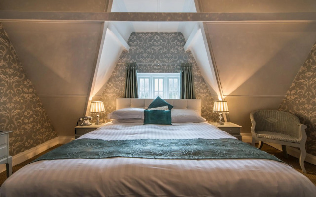 Maenan Abbey Hotel