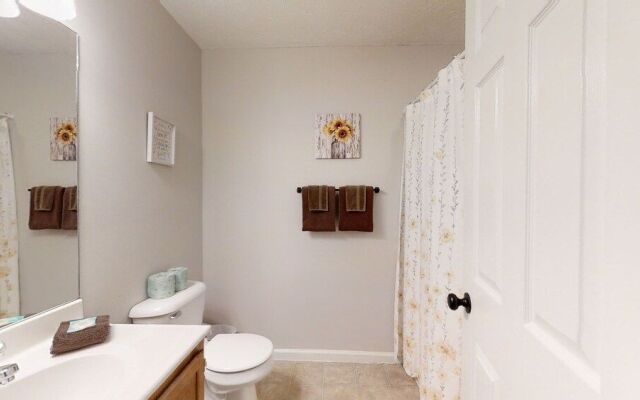 Country Getaway 3 Bedroom Home by Redawning