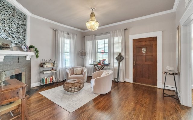 Chic Bungalow In Plaza Midwood 2 Bedroom Home