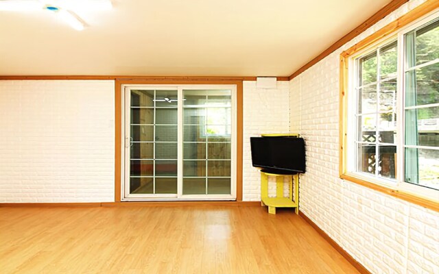 Gapyeong Bamgol Pension