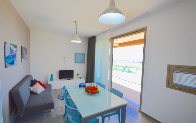 Yachting Apartments - Cozy Apartments Overlooking the sea