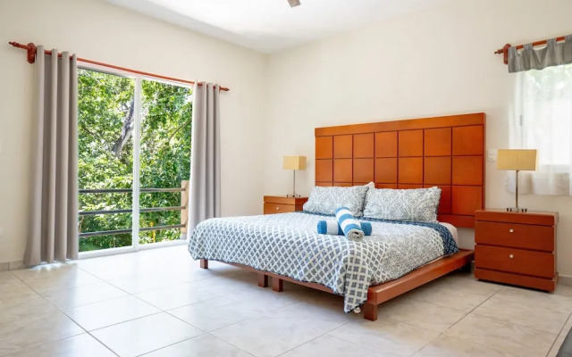 Casa Quetzali 4 Bedroom Home by RedAwning