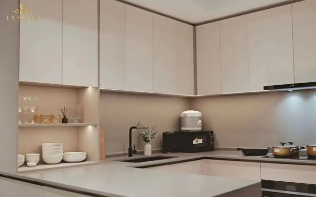 Opera View Residence City Center