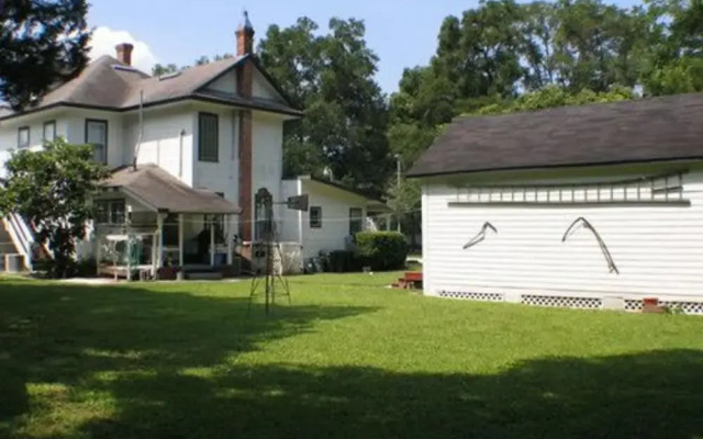 Alling House Bed and Breakfast