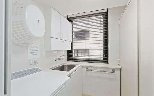Premiere Apartments -HR Surfers Paradise