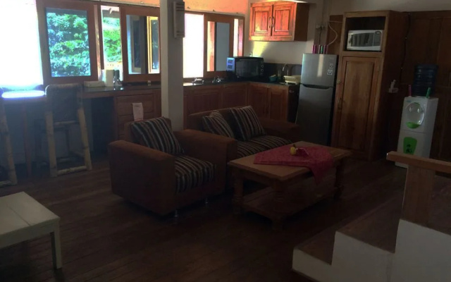 Lutwala Dive and Bungalows