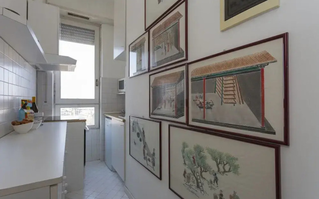 Skyline view Biancamano 1 bdr with balcony by Rentopolis