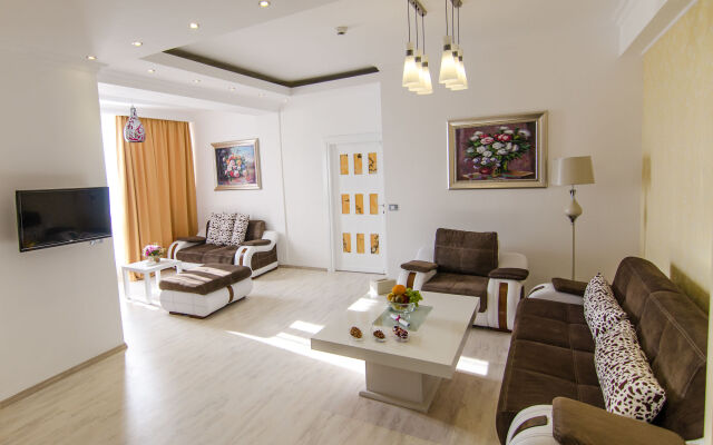 Phoenicia Luxury