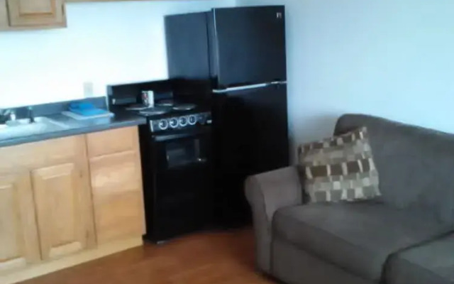 Curley's Resort & Dive Center