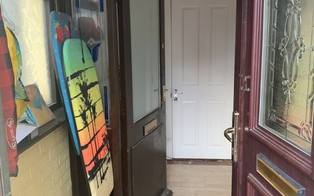 Compact Suite, 3 min From Beach - Inc Breakfast