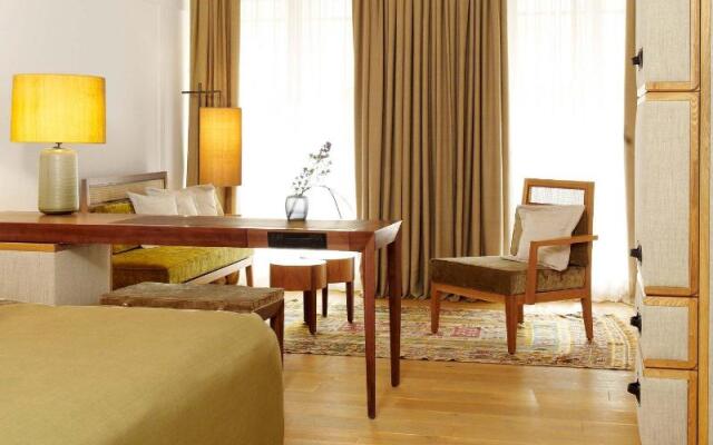 Louis Hotel
