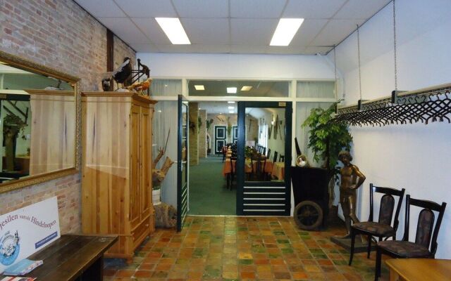 Hotel de Stadsboerderij/ Eetcafé de Brabander