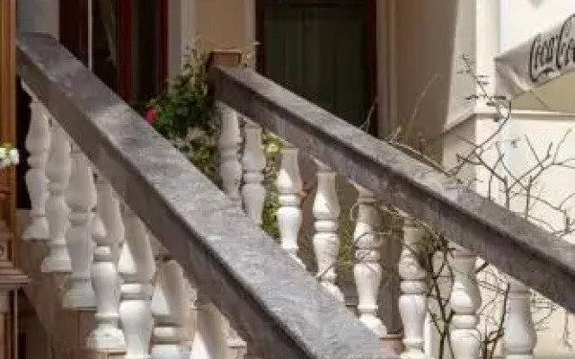 Illés Hotel