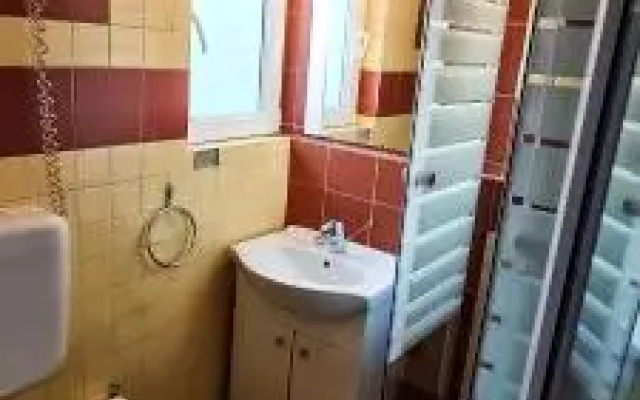 5 Stars High Hostel