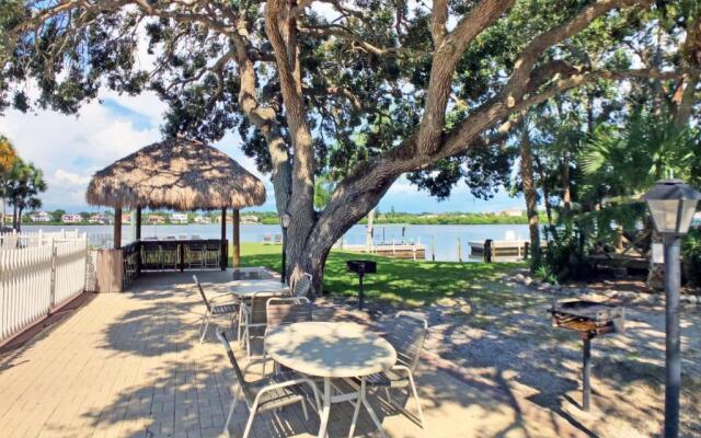 Sea Club II 5955 #8E