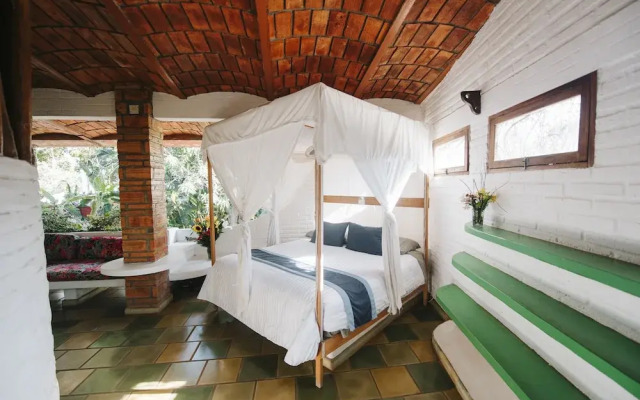 Sayulita Beach House Hotel
