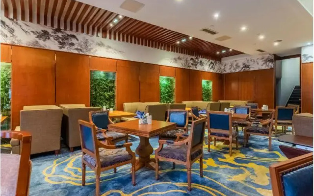 Yangzi International Hotel
